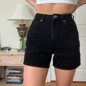 Zara High-Waisted Black Mom Shorts